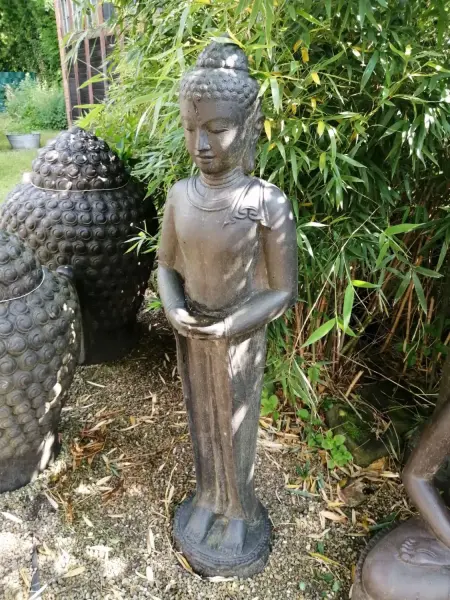 Artikelbild 3 des Artikels “Buddha stehend, Steinguss, 151cm Höhe “